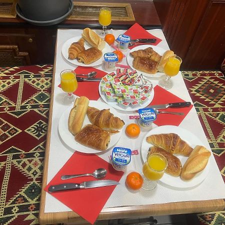 Hotel Le Bon Moine Реймс Экстерьер фото