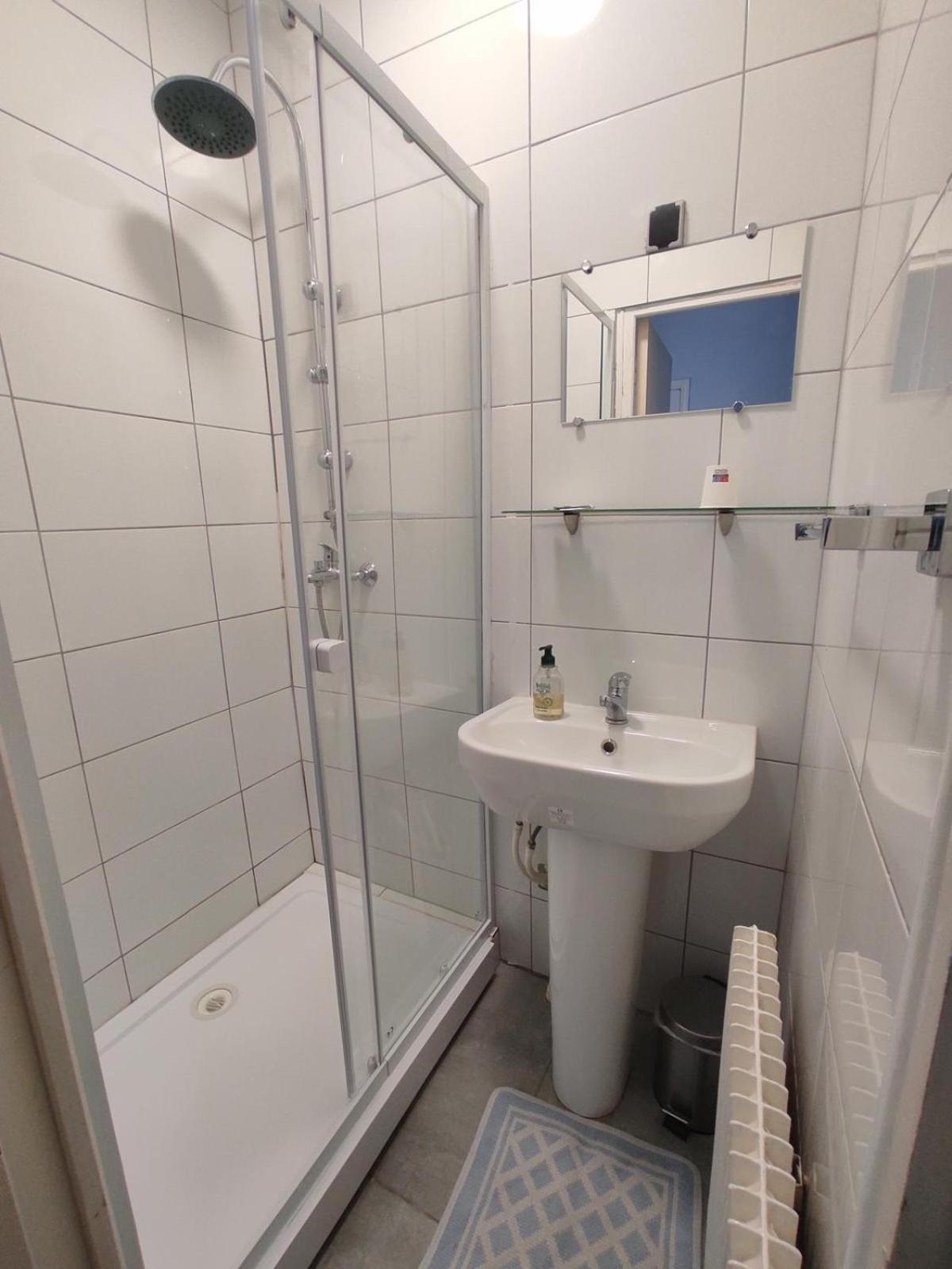 Hotel Le Bon Moine Реймс Экстерьер фото